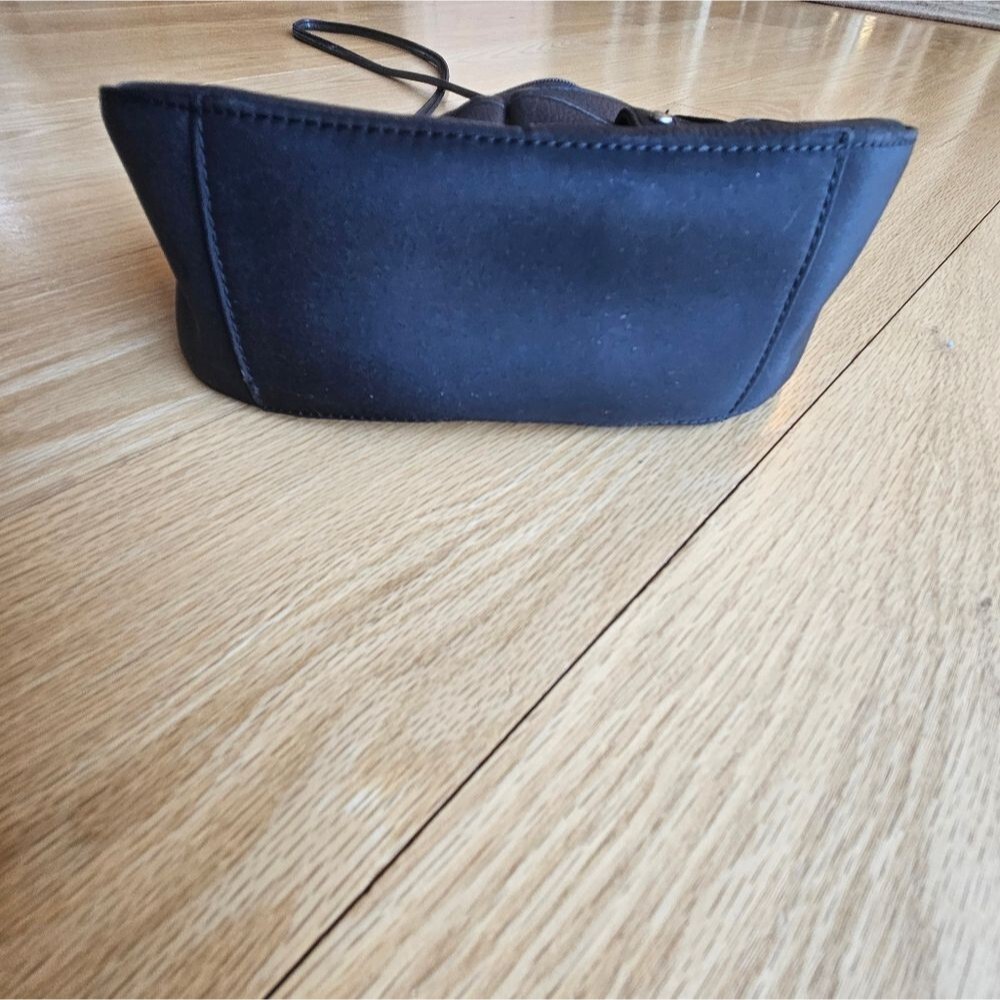 Vintage Fossil crossbody bag, black leather w/nylon fabric sides & bottom - Picture 3 of 8